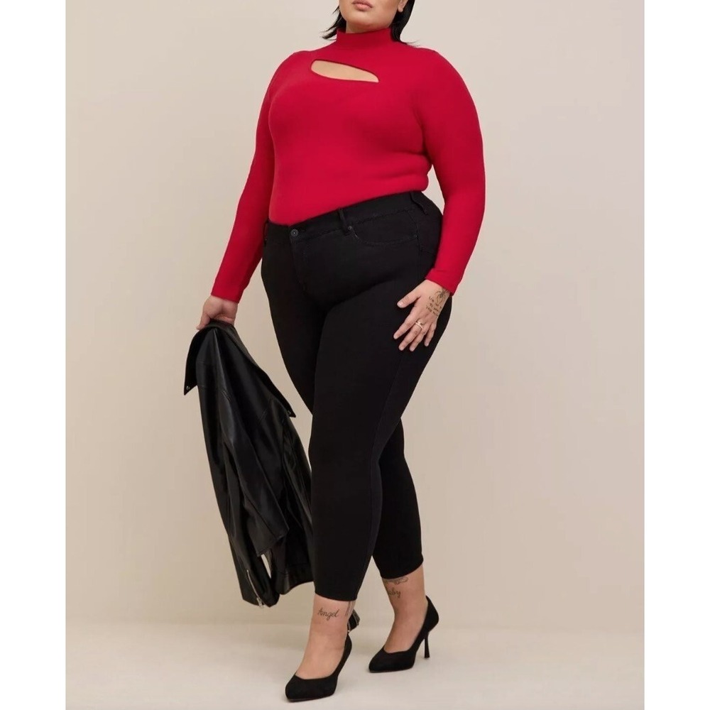 NEW Torrid 2 Plus 2X Red Foxy Mock‎ Neck Cutout Long Sleeve Top Shirt Stretch